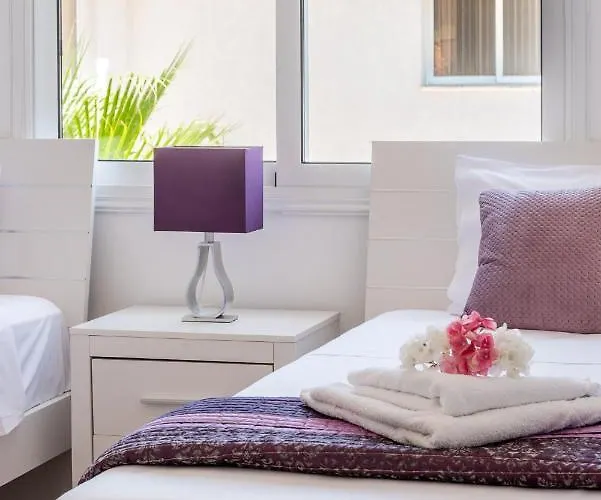 Willow Mandali By Ezoria Protaras